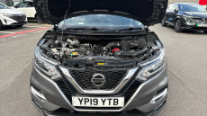 Nissan Qashqai 1.3 DiG-T N-Connecta 5dr [Glass Roof Pack] Petrol Hatchback